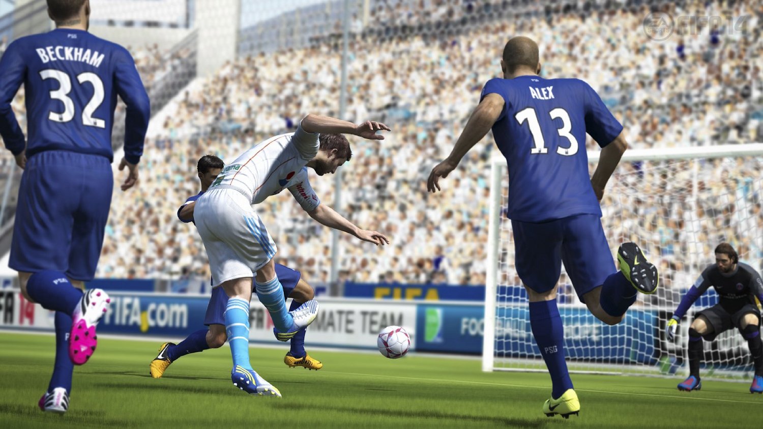 《FIFA 14》 英文GOD版XBOX360版 游戏截图 1
